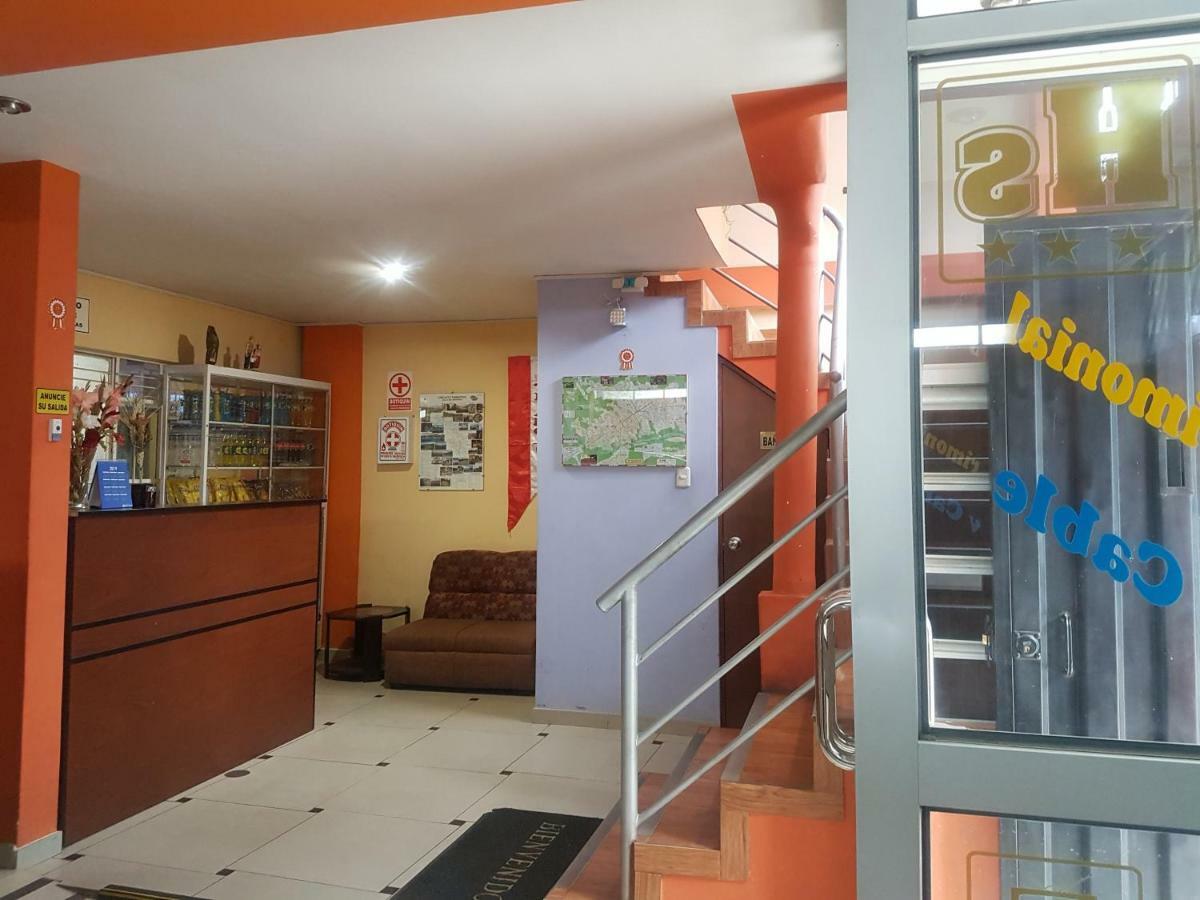 Hostal Los Pinos Huancayo Bagian luar foto